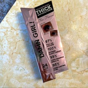 Too faced Damn girl mascara